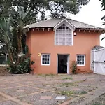 Casita En Guamasa *